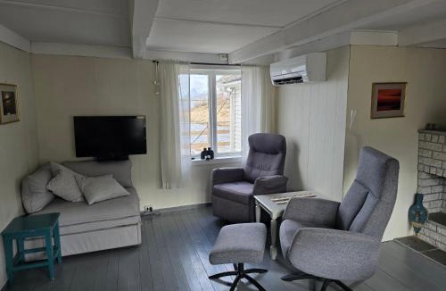 Vestvagøy House | Lite hus ved sjøen