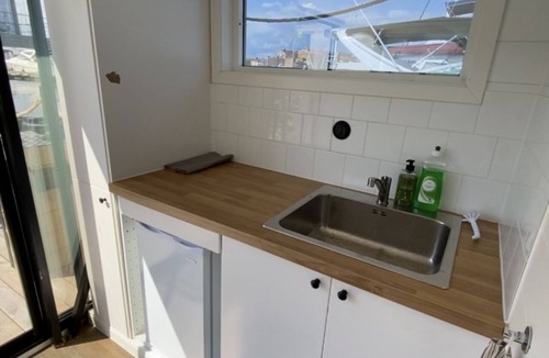 Galgamarken-Trosso Boat Rental | Live next to the sea in a houseboat in the middle of Karlskrona City Center