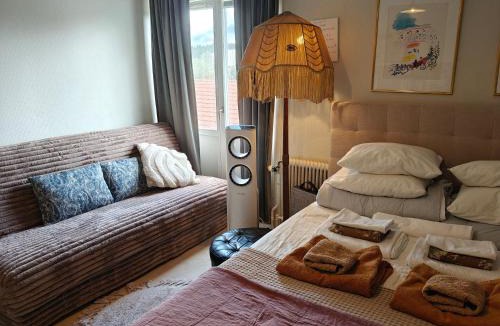 Umea Apartment | Ljus vindslägenhet- Nära Centralstationen
