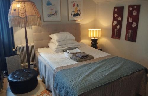Umea Apartment | Ljus vindslägenhet- Nära Centralstationen