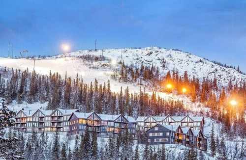 Atra House | Lodge with views of Gaustatoppen mountain