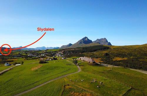 Vestvagøy House | Lofoten Hiking Lodge
