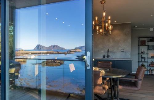 Kabelvag Apartment | Lofoten Oceanfront Panoramic
