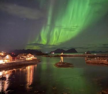 Kabelvag Apartment | Lofoten Oceanfront Panoramic