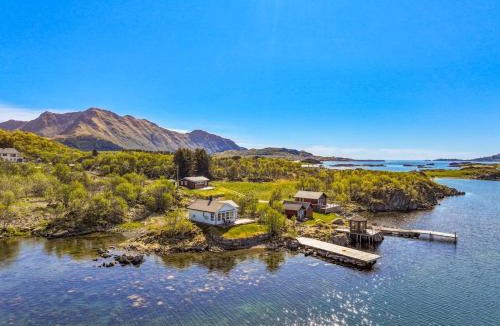 Leknes House | Lofoten Oceanfront - Privat Pier & Beach