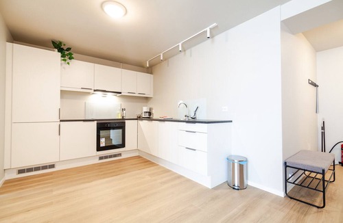 Leknes Apartment | Lofoten Premium Suites #MidnightSun