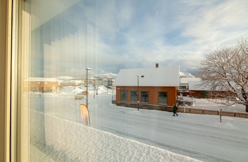 Leknes Apartment | Lofoten Premium Suites #MidnightSun