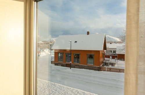 Leknes Apartment | Lofoten Premium Suites #MidnightSun