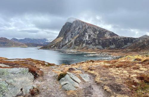Vestvagøy Villa | Lofoten Seaside House