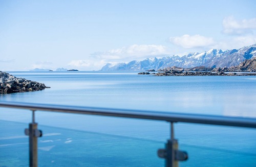 Ballstad Cabin | Lofoten Waterfront luxury lodge