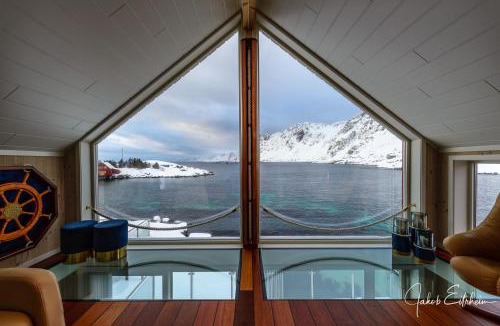 Ballstad Cabin | Lofotveggen Panorama
