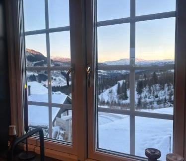 Sogndal House | Log cabin in Hodlekve with mountain view