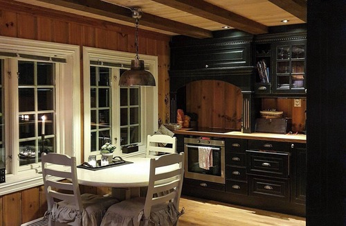 Fla Municipality House | Log cabin near Høgevarde with mountain views