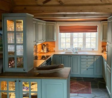 Kamben House | Log Cabin With A View At Golsfjellet