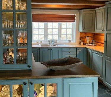 Kamben House | Log Cabin With A View At Golsfjellet
