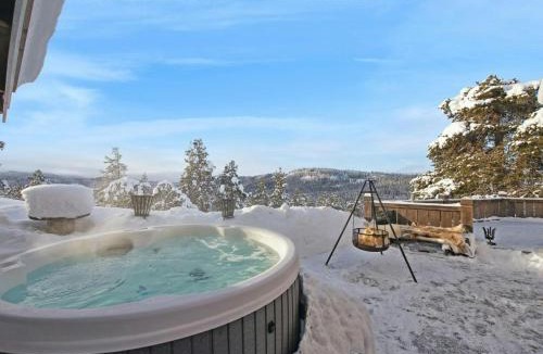 Rauland House | Log Cabin With Hot Tub In Rauland