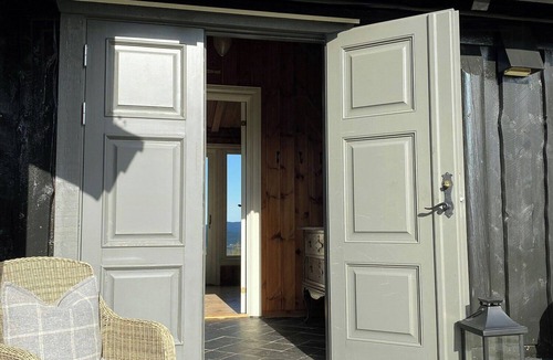 Etnedal House | Log cabin with modern style near Vardefjell