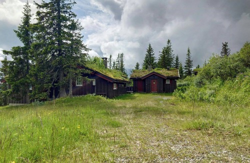 Svingvoll House | Log cabin with panoramic views at Skeikampen