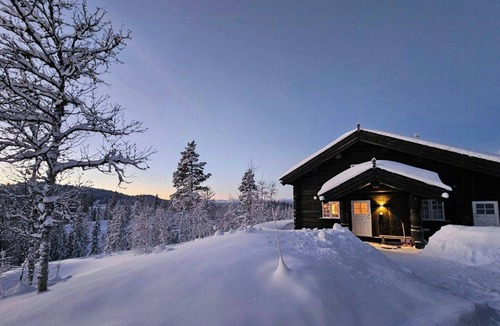 Nore og Uvdal House | Log cabin with panoramic views over Dagalifjell