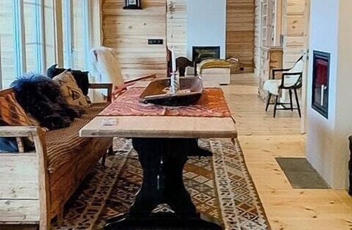 Hol Municipality House | Log cabin with panoramic views of Hallingskarvet