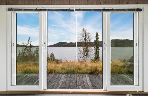 Sor-Aurdal House | Log Cabin With Private Waterfront And Views