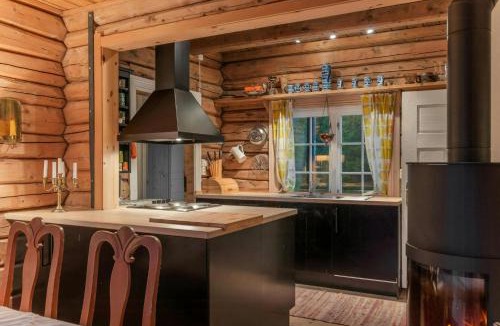 Sor-Aurdal House | Log Cabin With Private Waterfront And Views