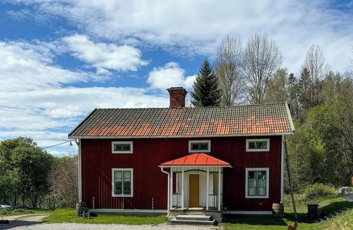 Sundsvall House | Log cabin with sauna by Ljungan