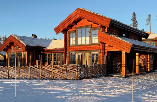 Vikberget House | Log cabin with views over Turufjell