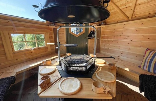 Nore og Uvdal Apartment | Log cottage with sauna on historic family farm