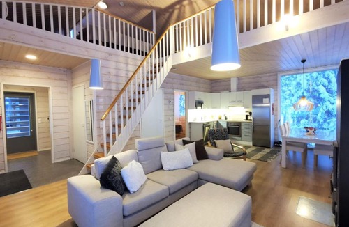 Syote House | Lomasaaga 9