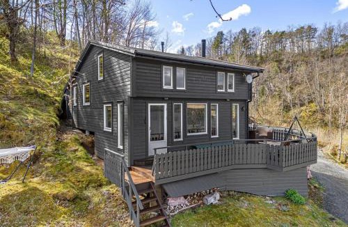 Hardangerfjord House | Look at this view! 3 BR house overlooking Hardangerfjorden