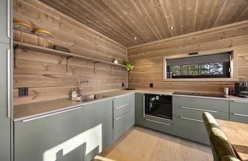 Vradal Ski Chalet | Lothlórien Lodge 8p - Four Bedroom Chalet, Sleeps 8