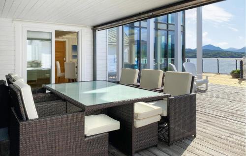 Ulstein Municipality Apartment | Lovely Apartment In Gurskøy With Sauna