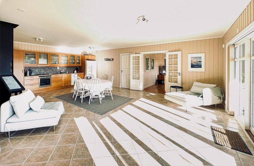 Orust O Apartment | Lovely apartment in Henån with WiFi