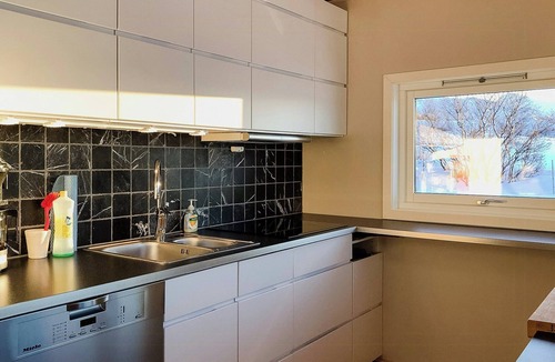Karlsy House | Lovely cabin amidst bustling wildlife