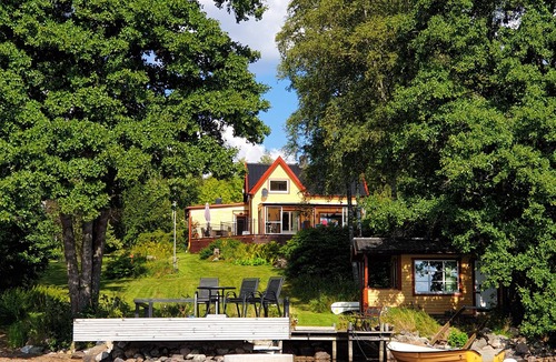 Nassjo Municipality House | Lovely cottage on lakeside plot