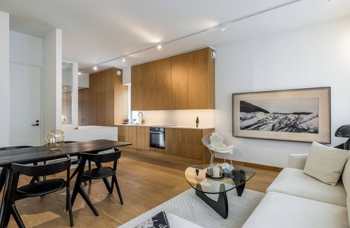 Hietalahti Apartment | Lovely Design Townhouse with own sauna at Kamppi