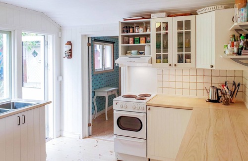 Arsta Havsbad House | Lovely home in årsta havsbad with WiFi