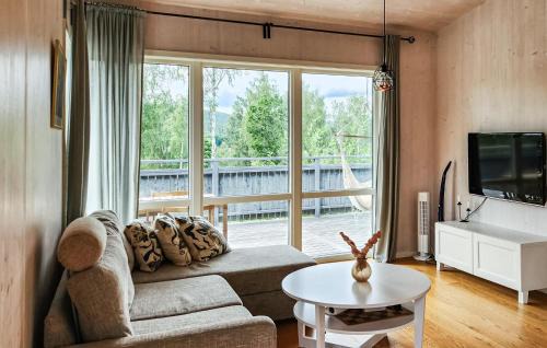 Asensbruk House | Lovely Home In Åsensbruk With Kitchen