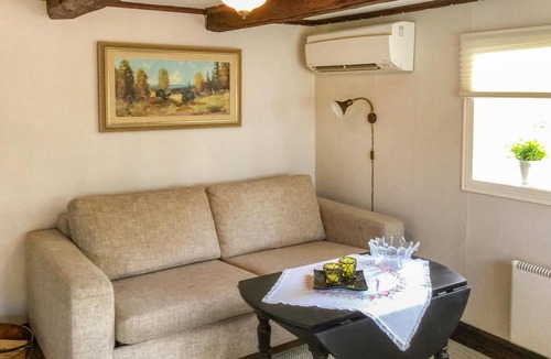 Bettna House | Lovely home in Bettna with kitchen