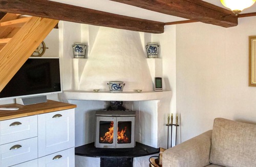 Bettna House | Lovely home in Bettna with kitchen