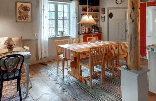 Idkerberget House | Lovely home in Borlänge with sauna