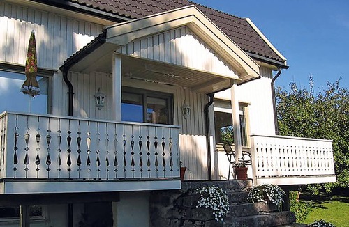 Bygland House | Lovely home in Bygland with house sea view