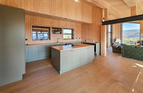 Vinje House | Lovely home in Edland with sauna