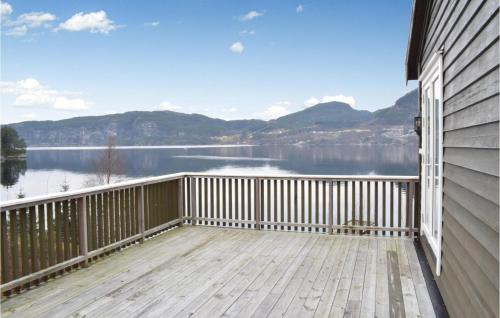 Eikelandsosen House | Lovely Home In Eikelandsosen With Sauna