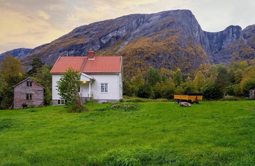 Nesset House | Lovely home in Eikesdal with WiFi
