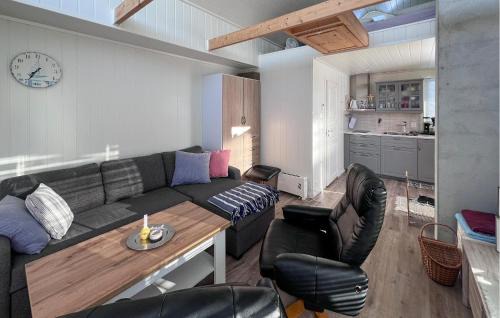 Eina House | Lovely Home In Eina With House Sea View