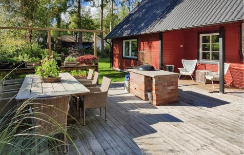 Hollviken House | Lovely Home In Höllviken With Kitchen