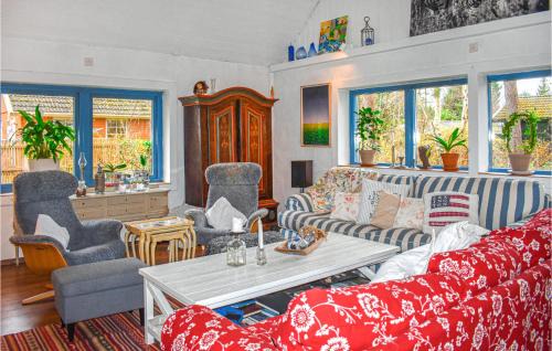 Hollviken House | Lovely Home In Höllviken With Kitchen