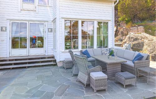 Hovag House | Lovely Home In Høvåg With Wifi